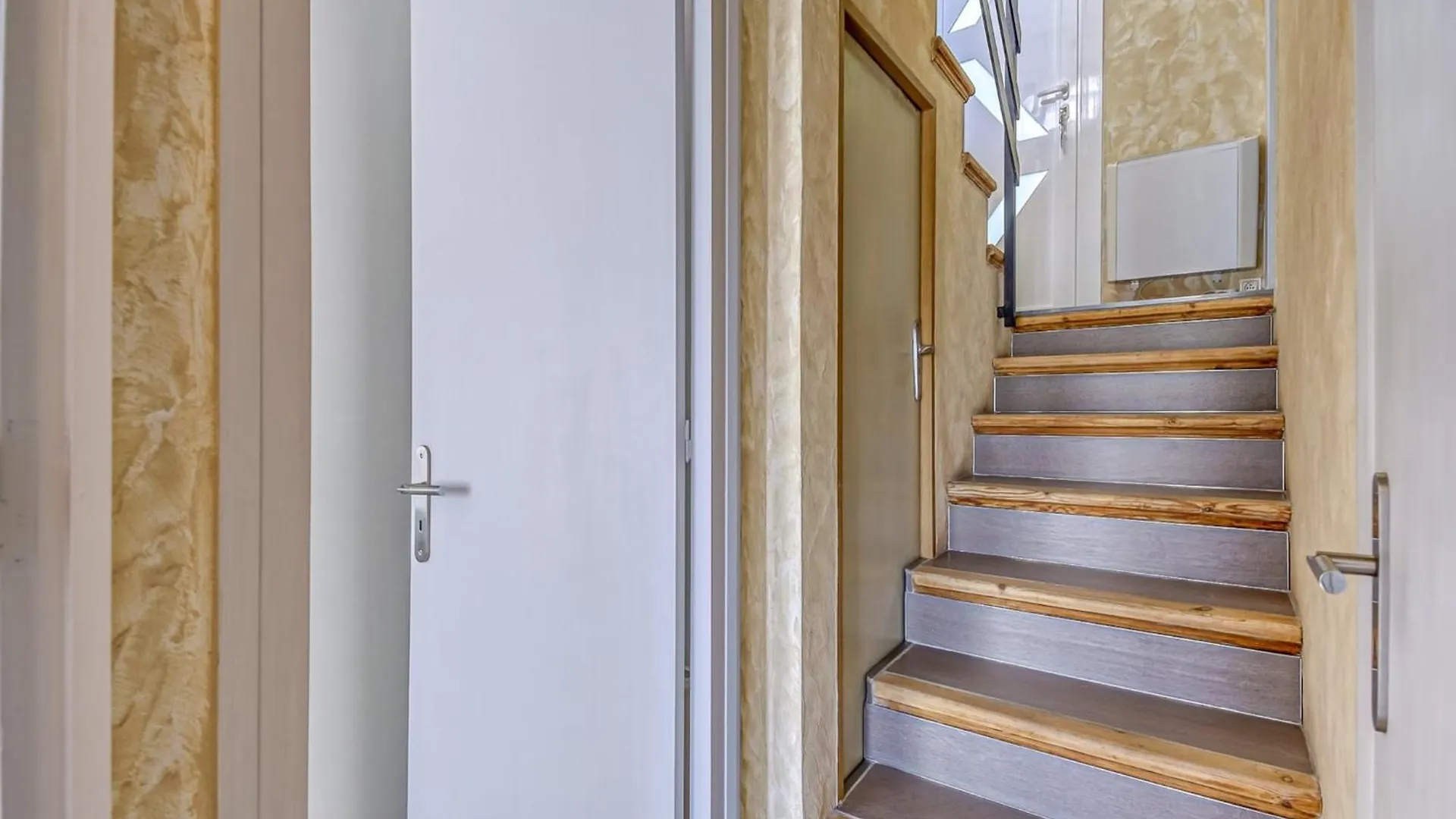 Apartment In Mountain Gateway Roses Spagna