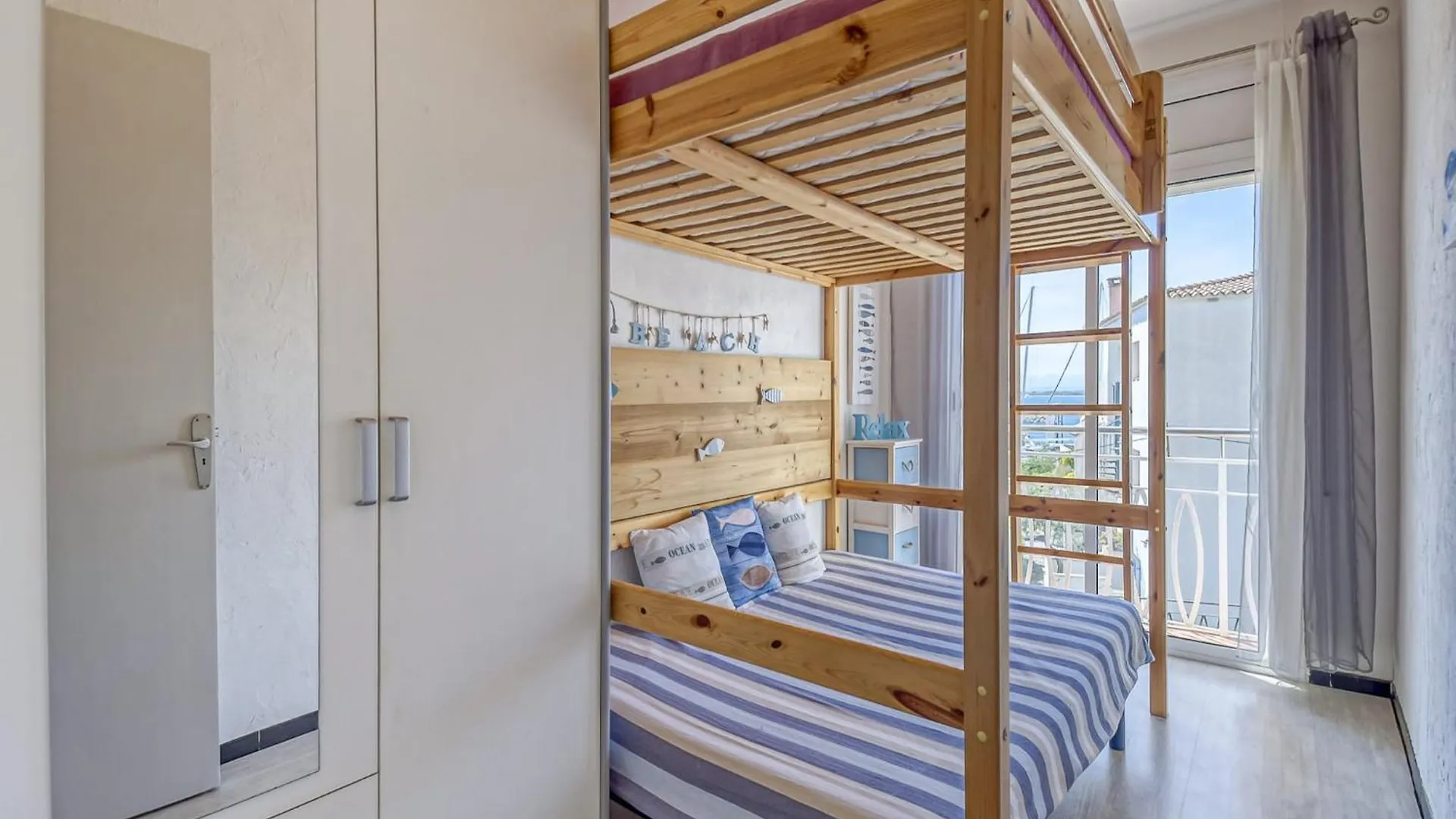 Apartment In Mountain Gateway Roses